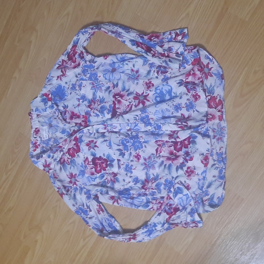 Gap button down